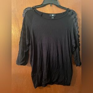 IZ Byer black 1/2 sleeve length crochet arm holes